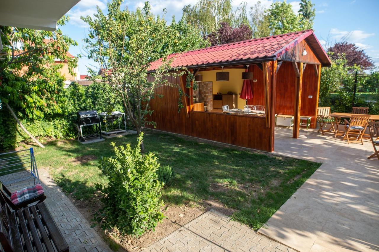 Hotel Vila Jean Bart Mangalia Exterior foto